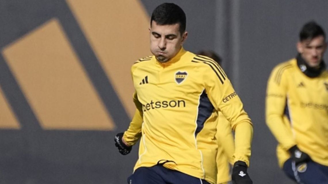 Battaglia se puso la pilcha y volvió a entrenar con el grupo después de nueve meses