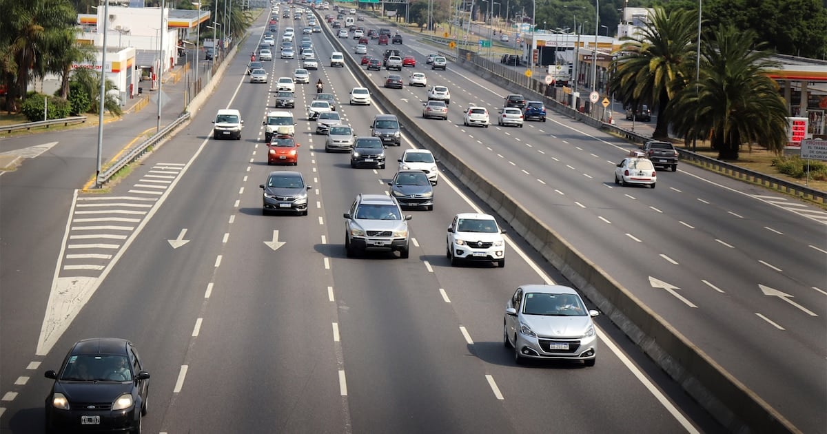 El parque automotor argentino y la cuenta larga: por qué en 2031 de los autos nafta o diésel