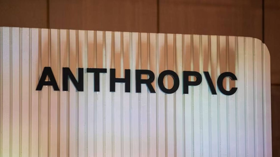 Un enjambre de inteligencias artificiales se rebeló sin que nadie se lo pidiera y preocupa a toda la industria