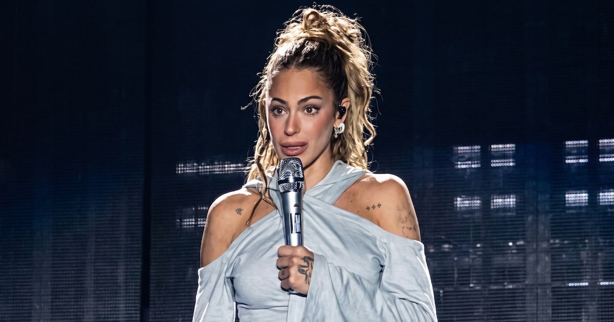 Tini se detuvo en el escenario y contó lo que le cuesta contar: la depresión que todavía está aprendiendo a atravesar