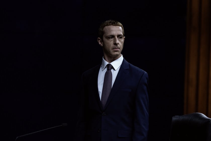 Facebook vuelve a la pantalla grande con una secuela que Sorkin escribe, dirige y entrega en manos de Jeremy Strong