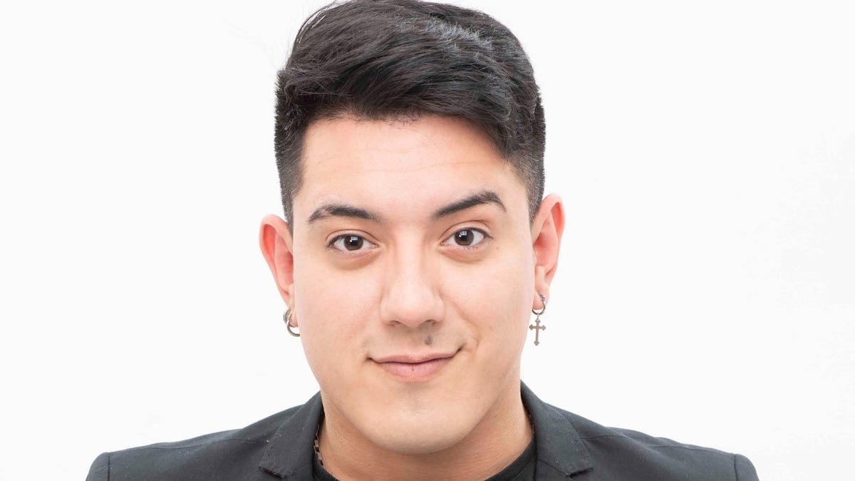 Iván Ramírez deja la peluca en el perchero y se anima a cantar con voz propia
