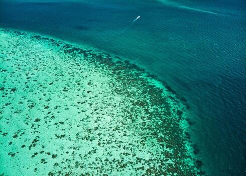 San Pedro, en el Cayo Ambergris, abre dos caminos sobre el Caribe beliceño
