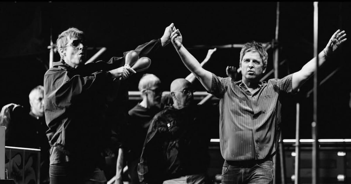La foto que inmortalizó la marea humana de Oasis en River y se llevó un premio en Londres
