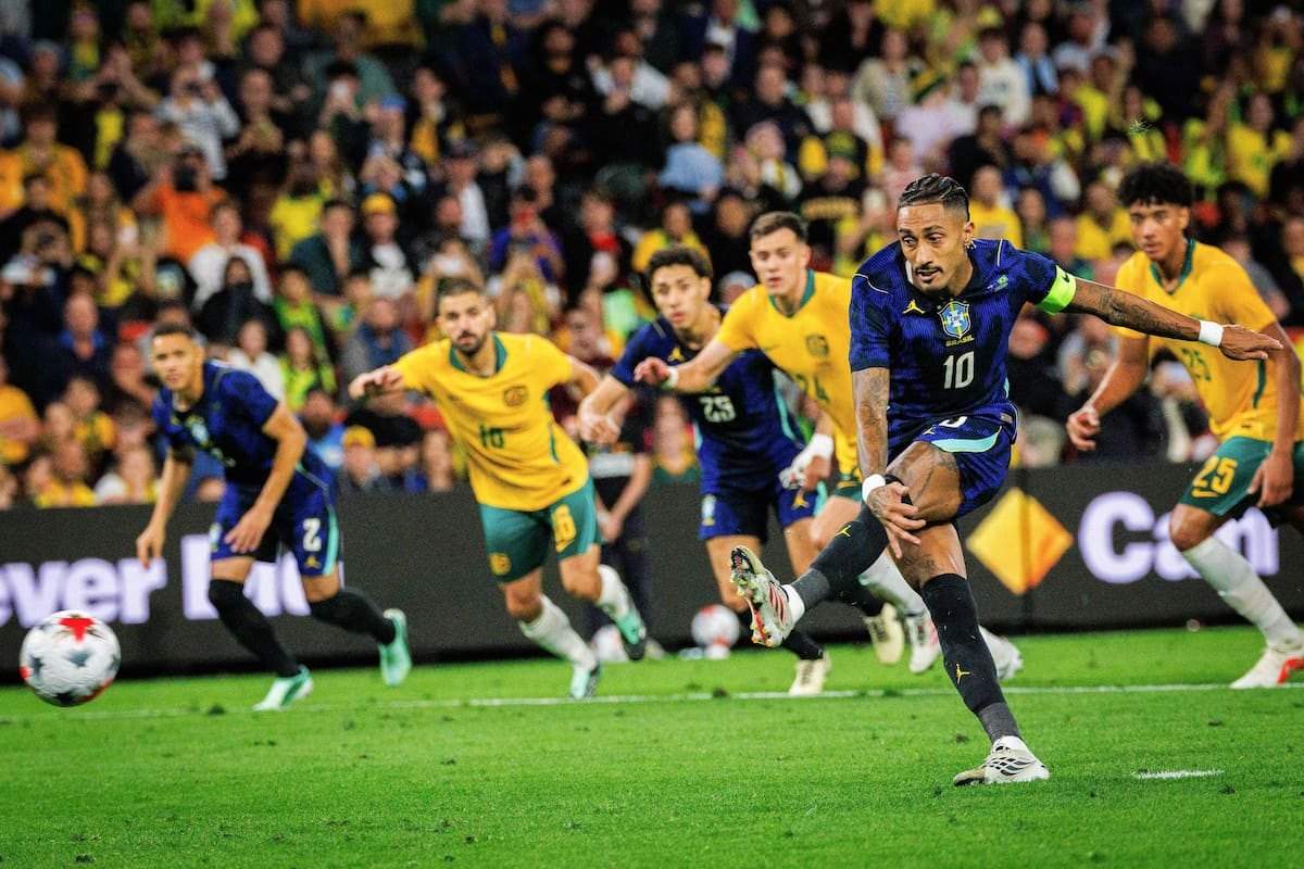 Brasil se sacó la pereza en el segundo tiempo y se fue de Brisbane con una sonrisa