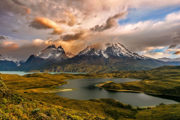 Dos puertas de entrada a la Argentina: el tango porteño y la Patagonia de lagos y montañas