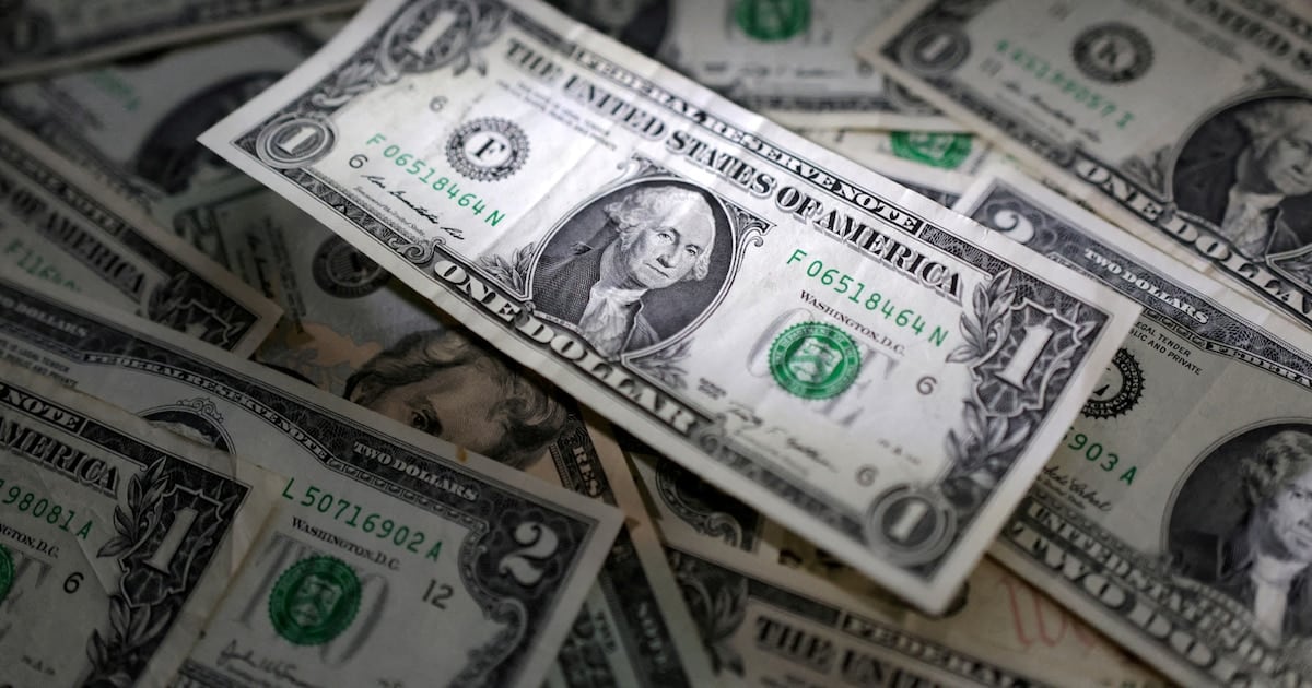 El billete verde retrocedió en la semana y se vendió a 1.540 pesos en el Banco Nación, con el mayorista en 1.520