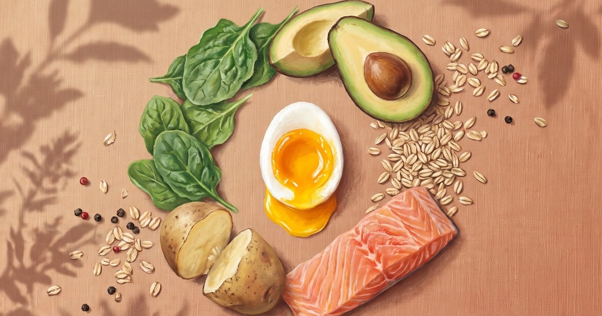 El huevo no viene solo: cómo los acompañamientos definen el riesgo cardiovascular