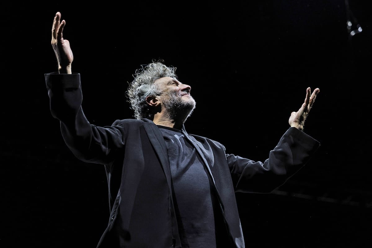 Fito Páez detuvo el show en Mar del Plata para defender a su público: "No son policía, son seguridad"