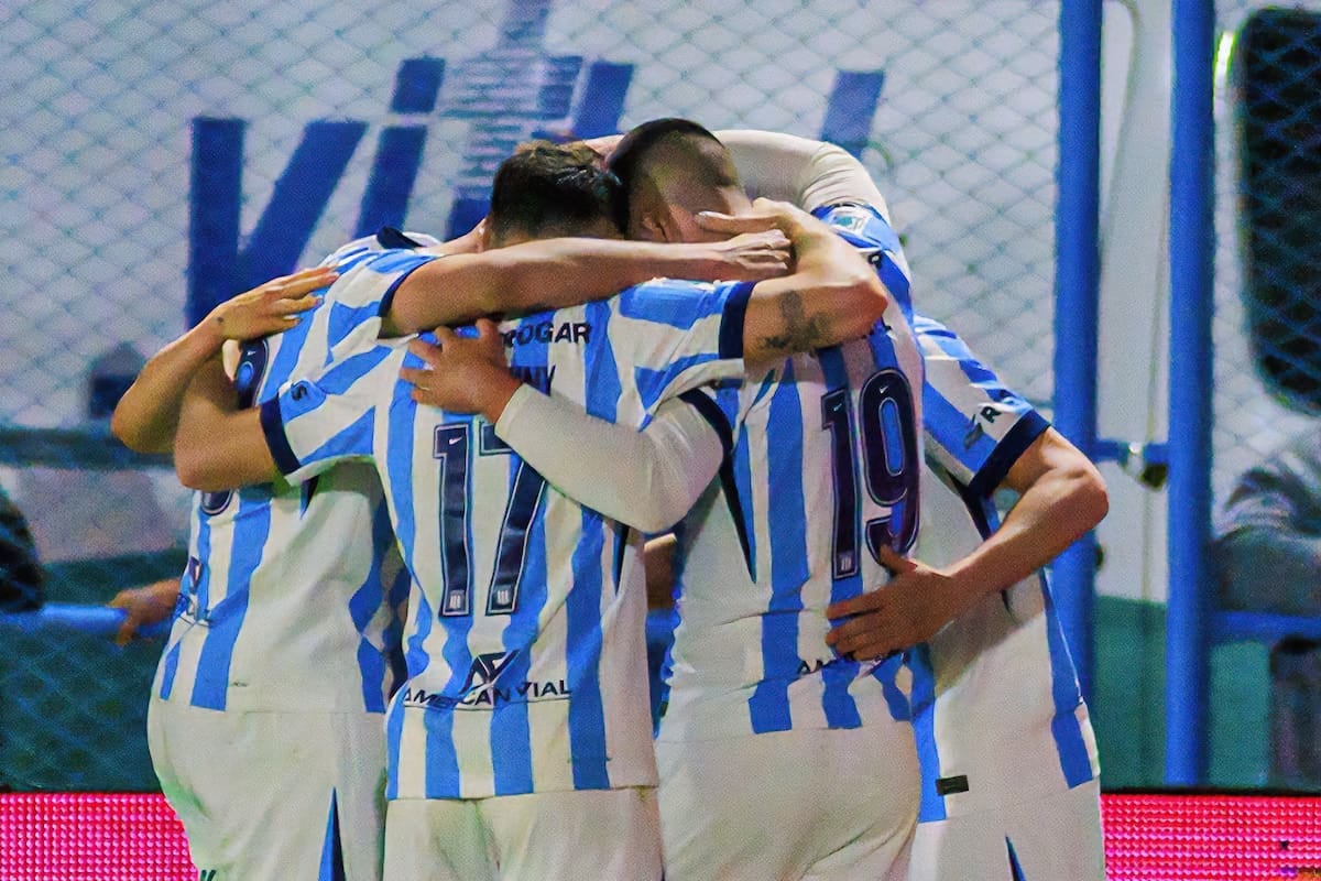Racing arrancó con el pie derecho la era Romero y sueña con otra cosa en la que viene