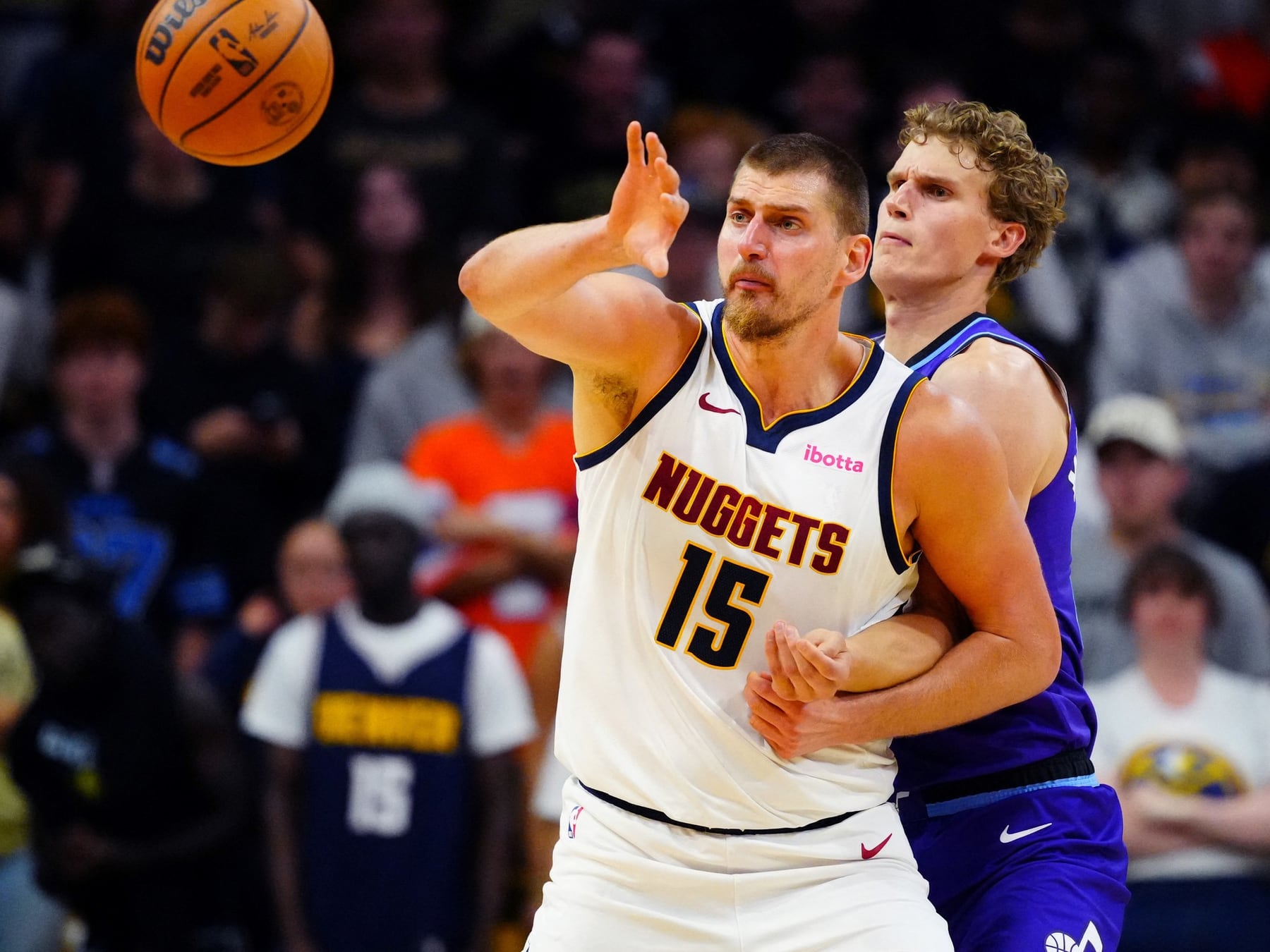 El pase de Jokic hizo lo que pudo, pero Utah se quedó con el debut de Denver