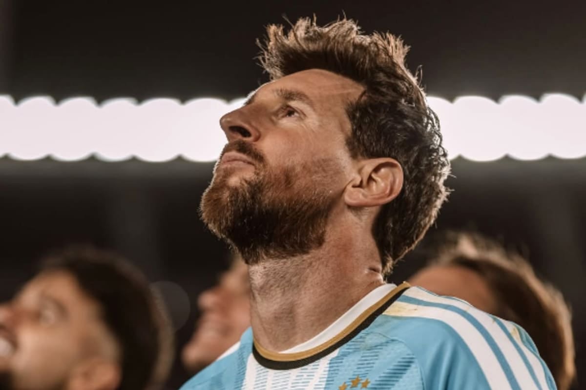 El diez colgó la celeste y blanca: Messi se fue con un gol, una carta y 126 tantos en el lomo