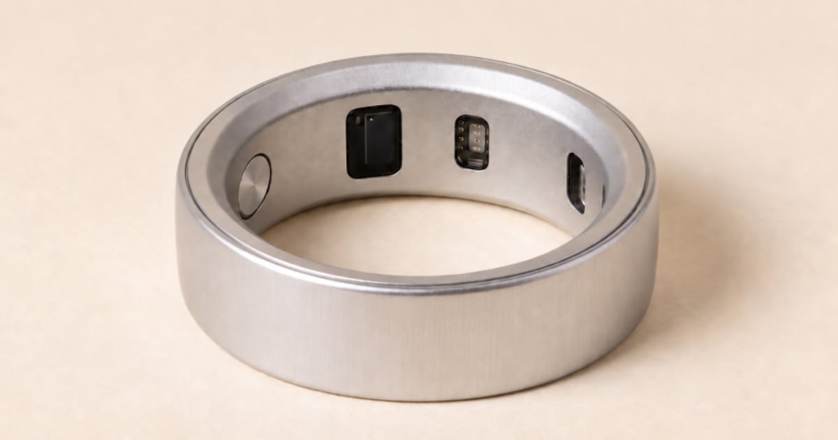 Llega un anillo de 99 dólares que habla con cinco asistentes de inteligencia artificial a la vez