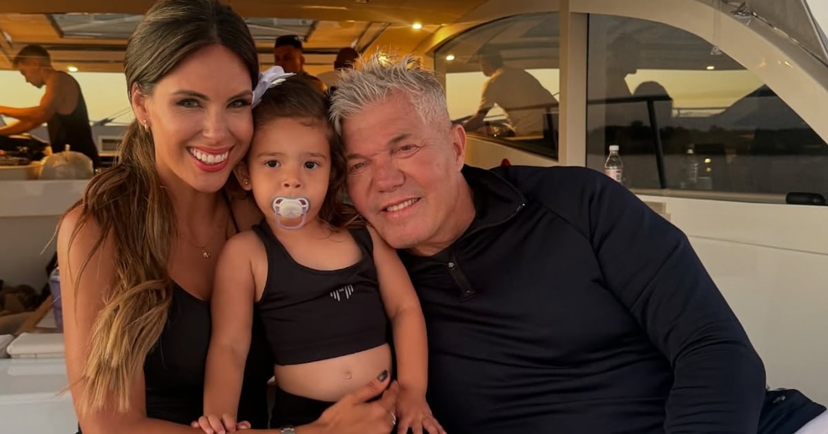 Sarah, la hija de Barby Franco y Burlando, ya tiene pasaporte italiano en la mano y una historia familiar escrita en cada página