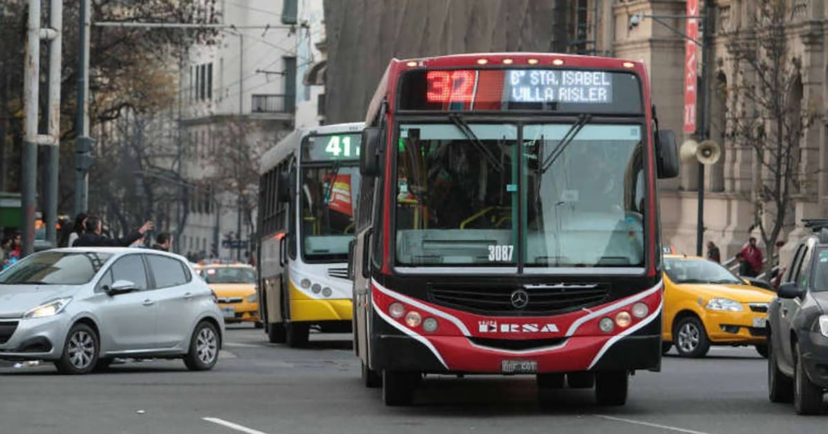 Subirse al colectivo en Pinamar cuesta más de cuatro veces que en el AMBA: la brecha tarifaria que rompe el mapa del país