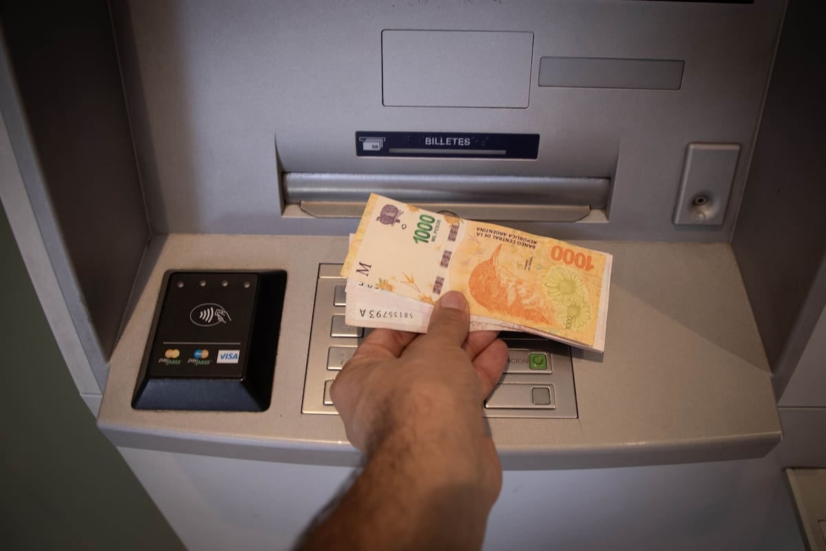 Adiós a la ventanilla: Argentina perdió más de seiscientas sucursales bancarias en siete años y el interior paga el precio