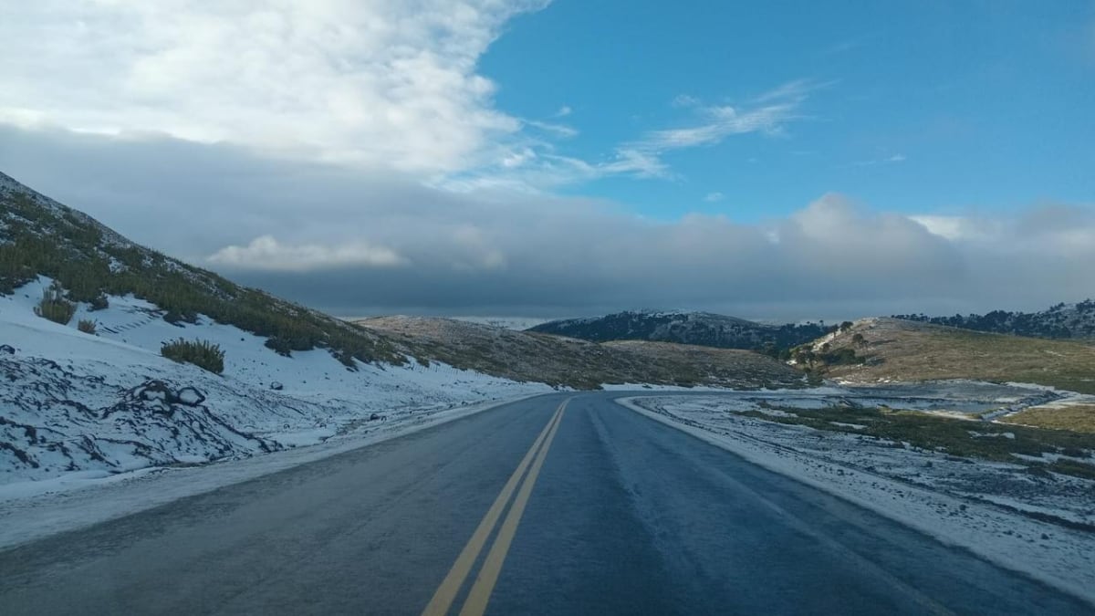 Cordillera neuquina: los dos pasos a Chile operan con cadena obligatoria y calzada húmeda
