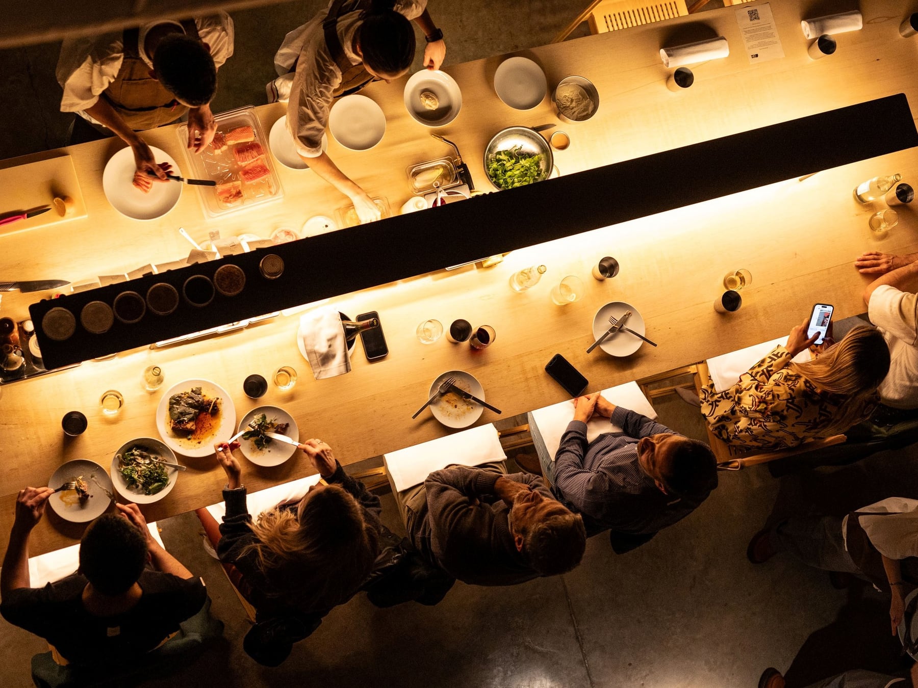 Comensales nuevos, reglas nuevas: así se reordena la mesa en los restaurantes porteños