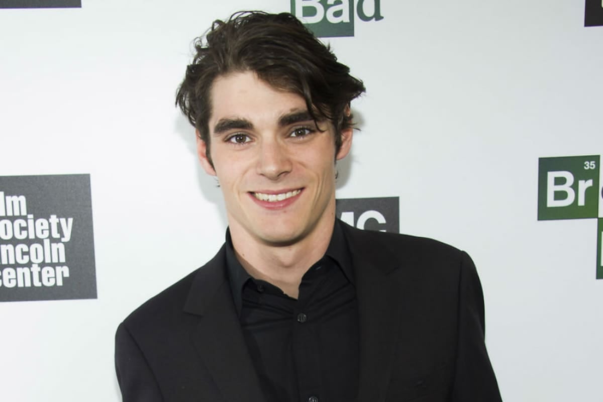 Se apagó una voz necesaria: despiden a RJ Mitte, el rostro que le puso cuerpo y verdad a la parálisis cerebral en la pantalla