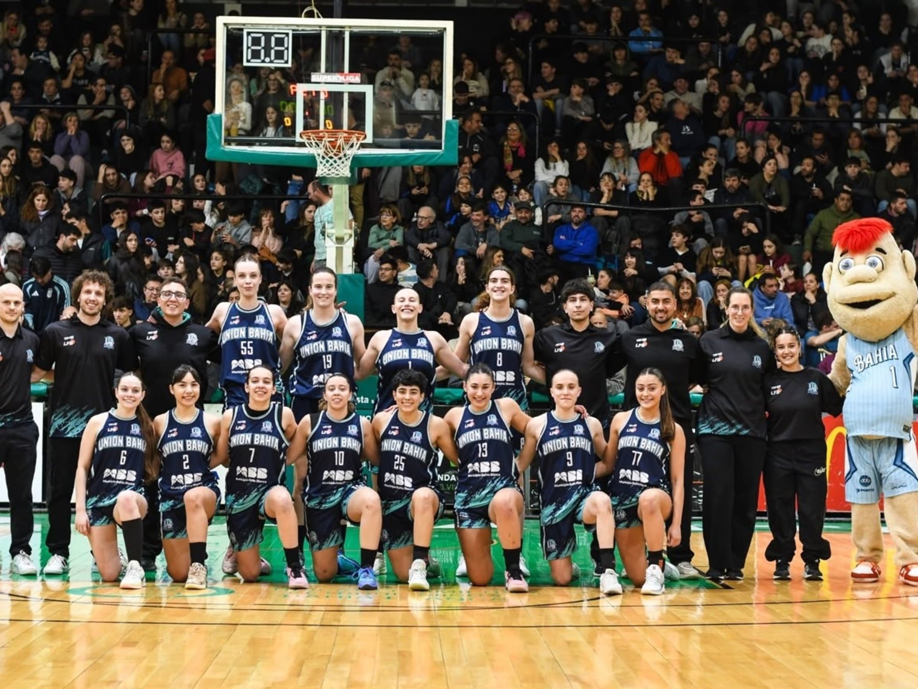 Bahía Blanca, 41 años después: de Richotti en cancha al debut de las chicas de Unión