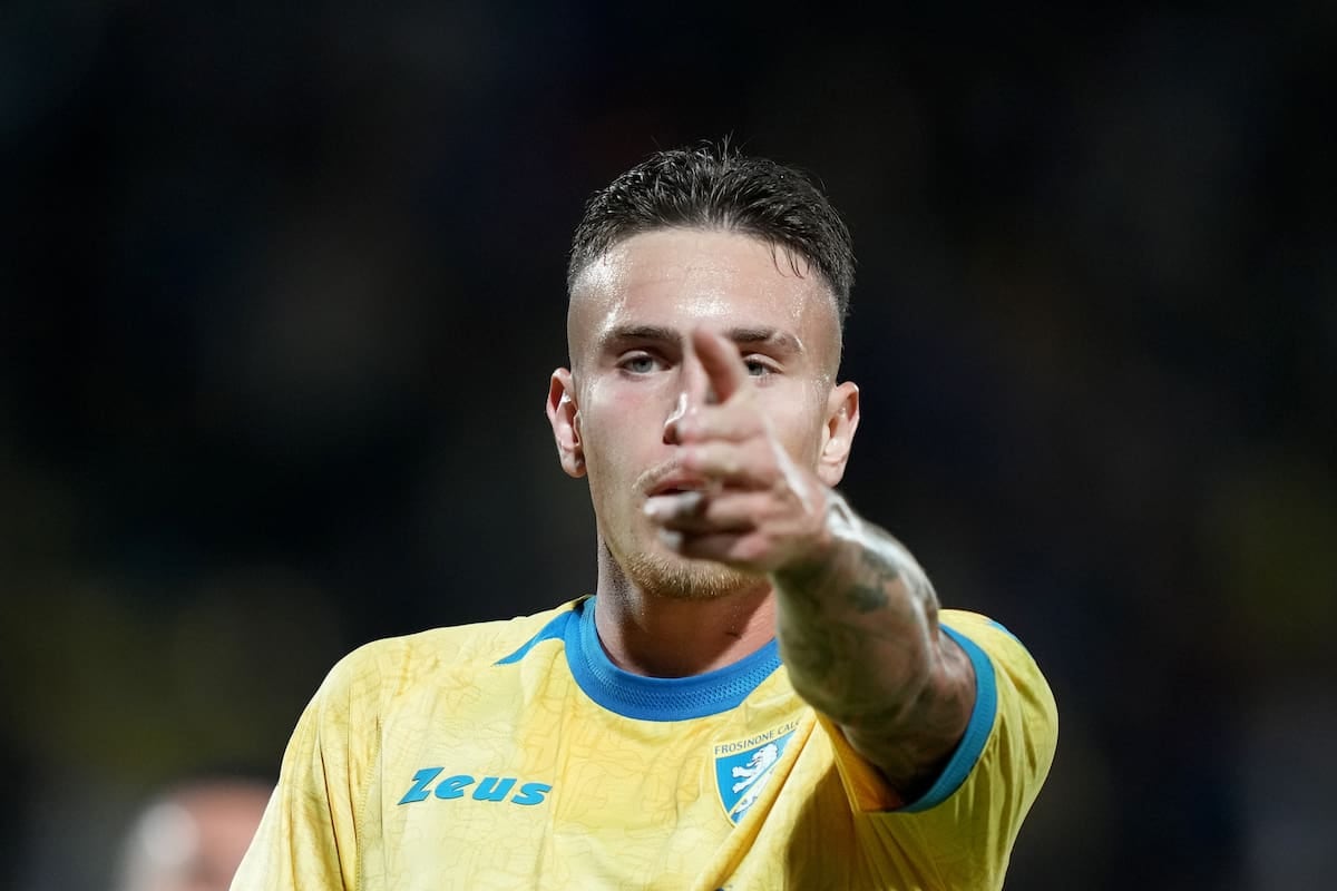 El pibe Raimondo les pintó la cara a todos y ahora es el dueño del gol en Italia
