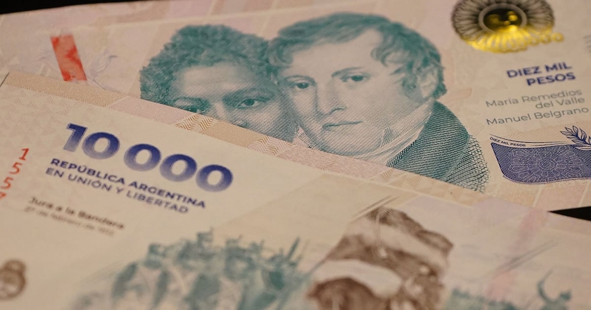 Bancarios: el ingreso inicial supera los 2,6 millones de pesos tras el ajuste de septiembre y mantiene la cláusula de actualización por inflación