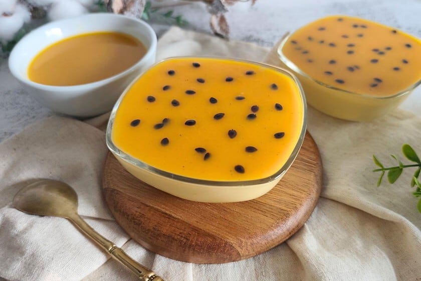 Una mousse de maracuyá para salvar cualquier sobremesa: fresca, sin horno y lista con la heladera