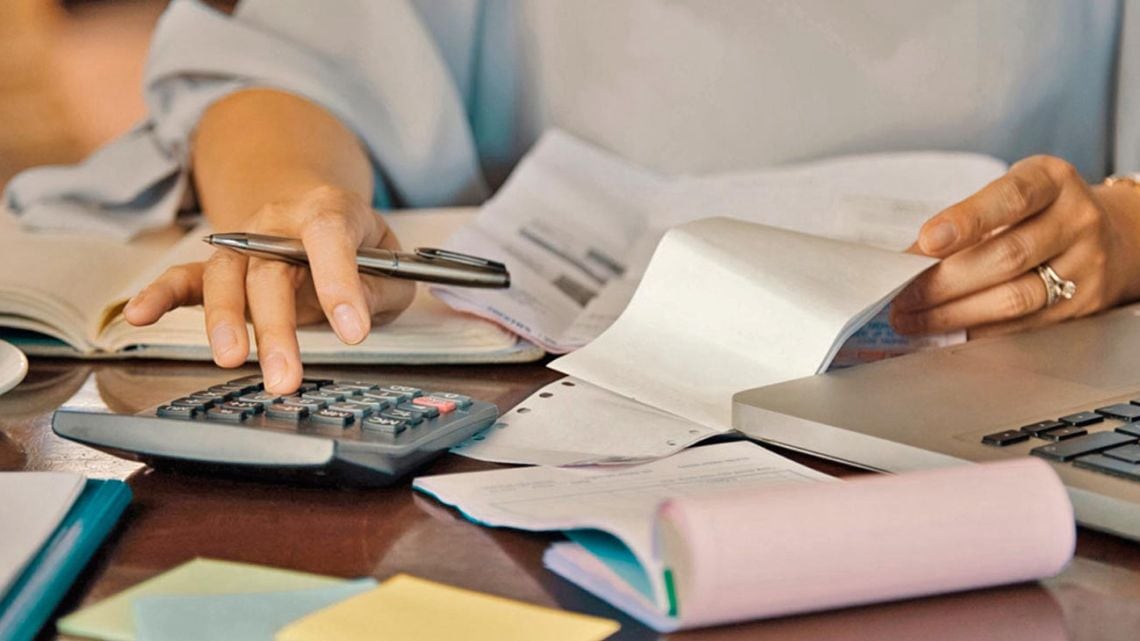 La mora de las familias trepó a 12,81% en agosto y prácticamente duplica el registro de hace un año