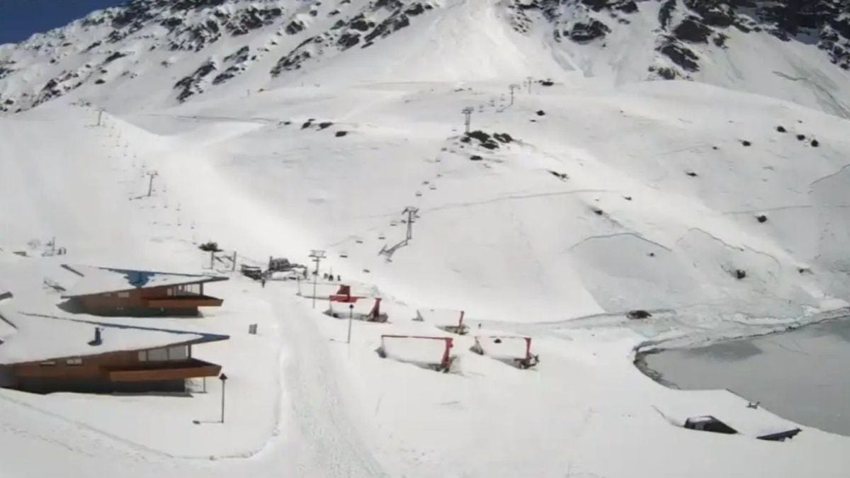 Avalancha en la cordillera chilena: tres muertos y cuatro heridos tras un deslizamiento en una zona no habilitada de Portillo
