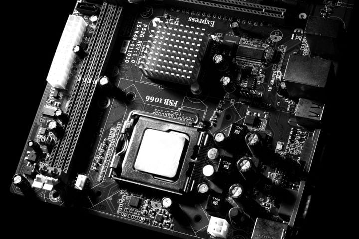 GIGABYTE lleva el anime y la tecnología AMD a las placas madre de la PC